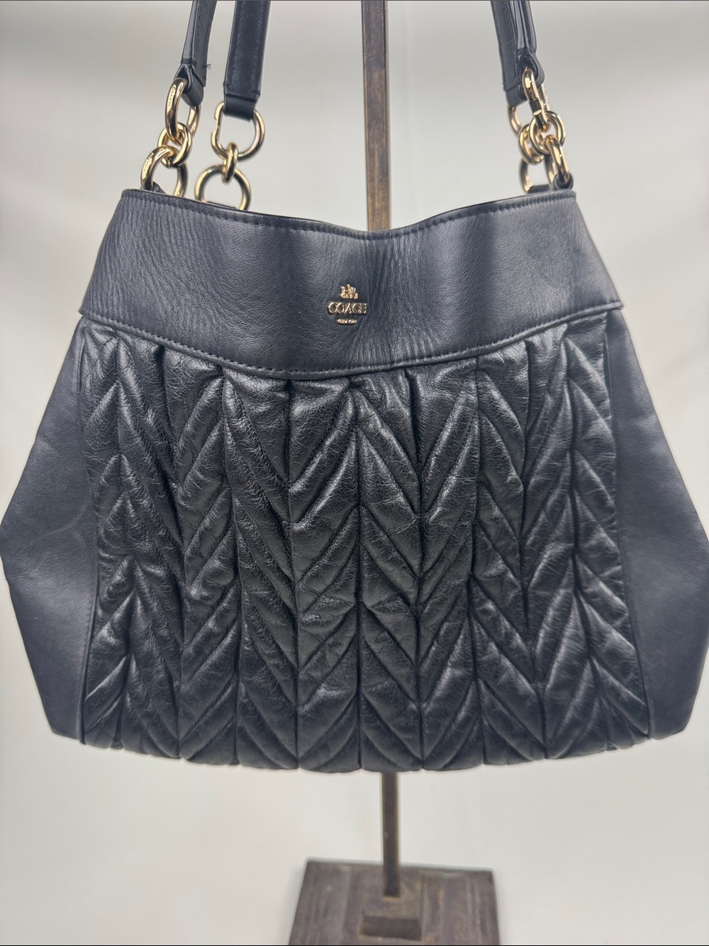 Coach Black Quilted Leather Shoulder Tote Bag Gold Hardware pockets Chain strap